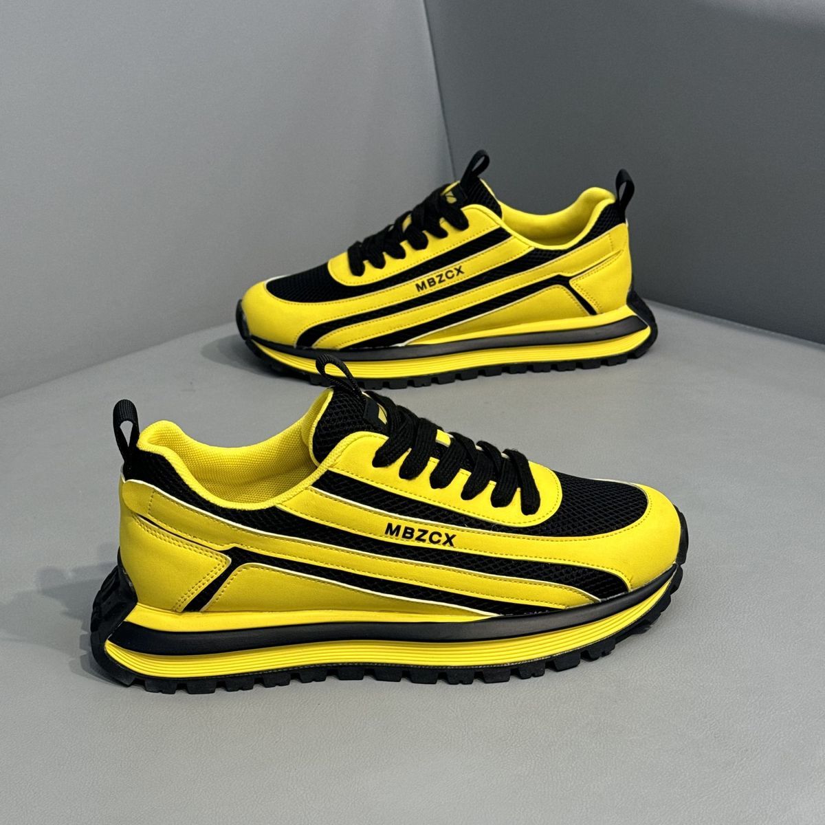 Sports Equipment Brand - メンズメッシュ通気性スポーツランニングシューズ高級ブランド新品カジュアルテニストレーニングスニーカー男性用